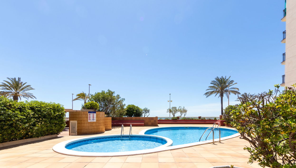Apartment mit 4 Schlafzimmern in Cunit mit schwimmbad und garten - Foto 1