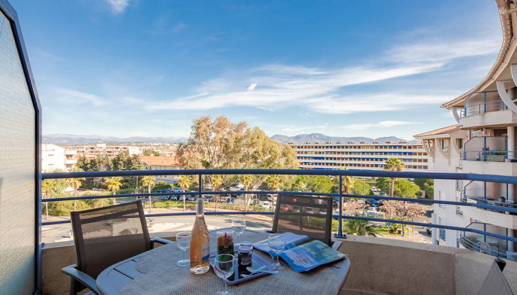 Foto 1 - Apartamento de 1 habitación en Fréjus con terraza y vistas al mar