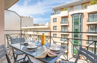 Foto 1 - Apartamento de 2 habitaciones en Cannes con vistas al mar
