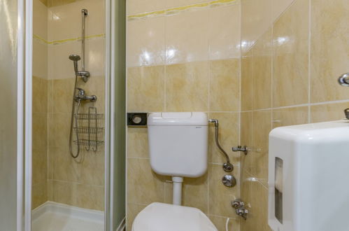 Foto 19 - Apartamento de 1 quarto em Medulin com piscina e jardim