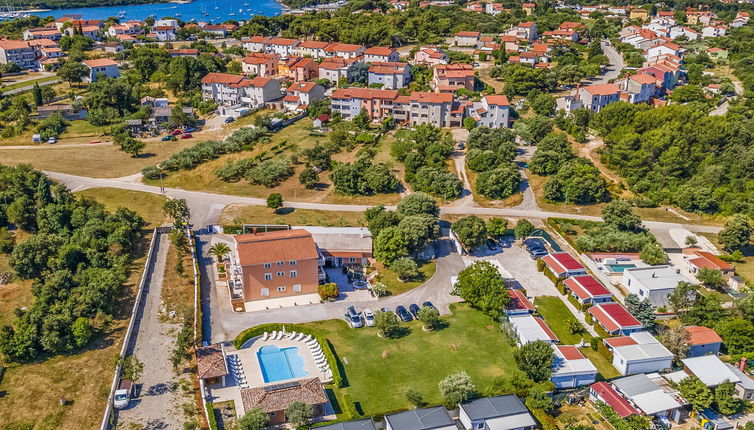 Photo 1 - Maison de 2 chambres à Medulin avec piscine et jardin