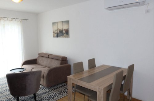 Foto 6 - Appartamento con 1 camera da letto a Privlaka con terrazza e vista mare