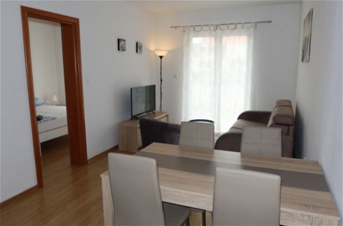 Foto 4 - Apartment mit 1 Schlafzimmer in Privlaka mit terrasse und blick aufs meer