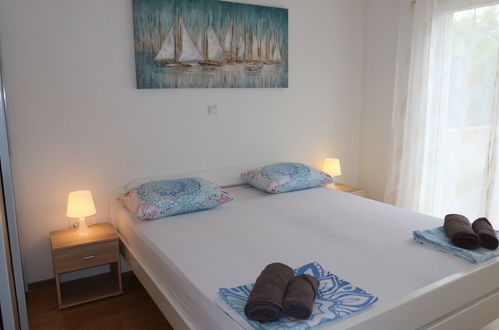 Foto 3 - Appartamento con 1 camera da letto a Privlaka con terrazza e vista mare