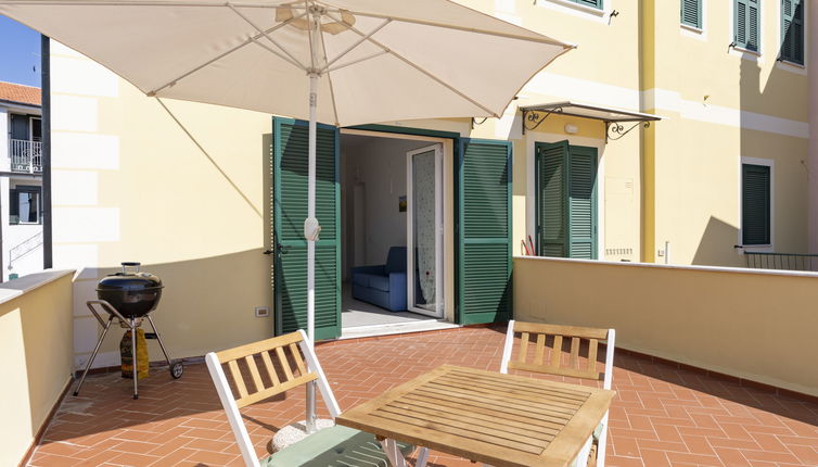 Photo 1 - 1 bedroom Apartment in San Bartolomeo al Mare with garden and terrace