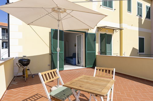 Photo 1 - 1 bedroom Apartment in San Bartolomeo al Mare with garden and terrace