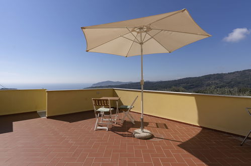 Photo 4 - 1 bedroom Apartment in San Bartolomeo al Mare with garden and terrace