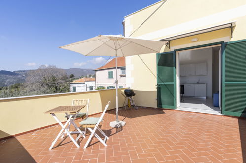 Foto 18 - Appartamento con 1 camera da letto a San Bartolomeo al Mare con terrazza e vista mare