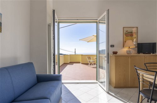 Foto 5 - Appartamento con 1 camera da letto a San Bartolomeo al Mare con terrazza e vista mare