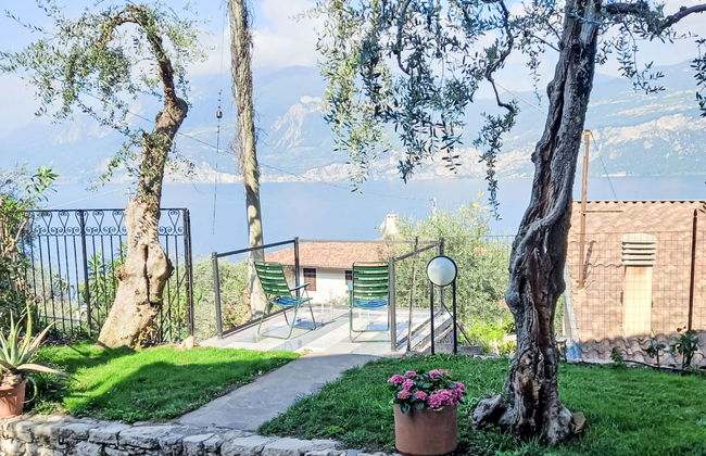 Apartamento de 3 quartos em Brenzone sul Garda com piscina e jardim - Foto 15
