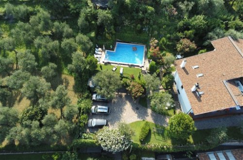 Foto 3 - Apartamento de 2 habitaciones en Brenzone sul Garda con piscina y vistas a la montaña