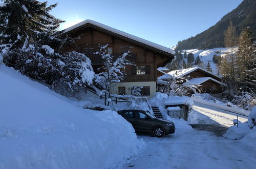 Foto 4 - Apartamento de 2 habitaciones en Zweisimmen