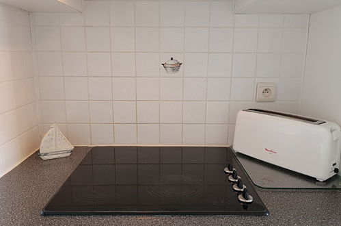 Foto 19 - Apartamento em De Haan com piscina e jardim