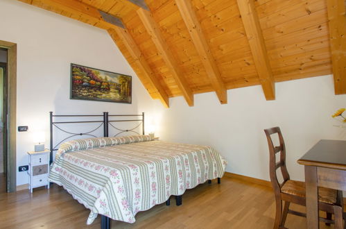 Photo 12 - 2 bedroom House in Coreglia Antelminelli with swimming pool and garden