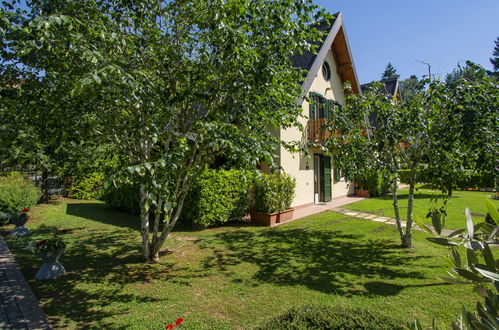 Foto 5 - Casa de 2 habitaciones en Coreglia Antelminelli con piscina y jardín