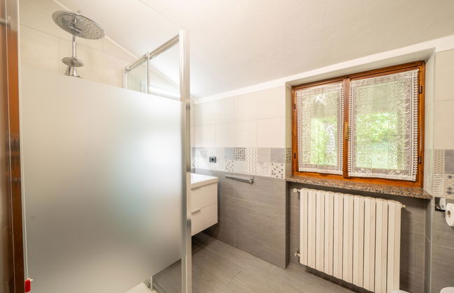 Apartamento de 3 quartos em Castelveccana com jardim e terraço - Foto 18