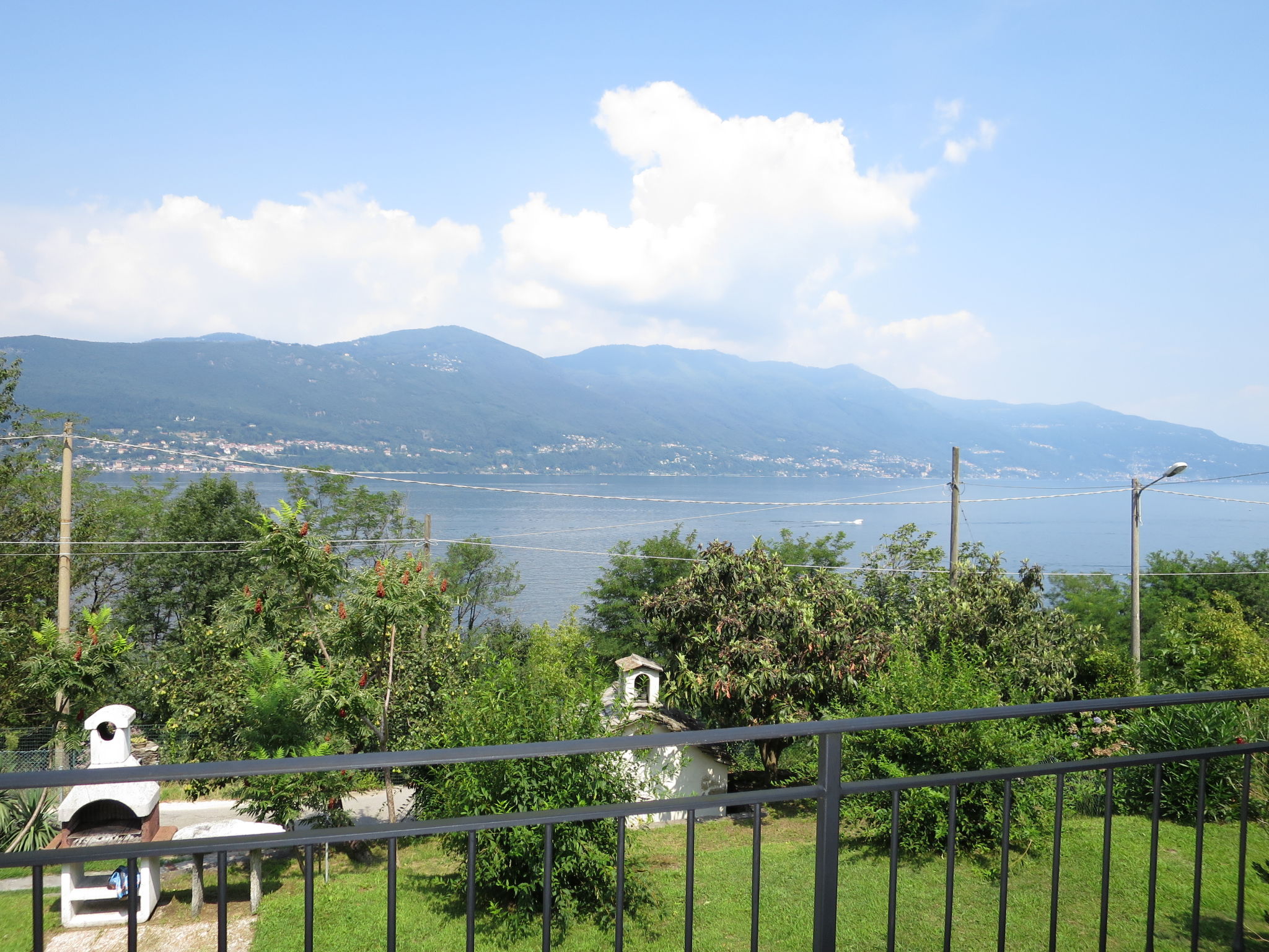 Photo 4 - 2 bedroom Apartment in Castelveccana with garden and mountain view