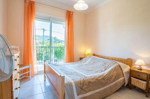 Foto 4 - Apartamento de 2 quartos em Saint-Cyr-sur-Mer com jardim