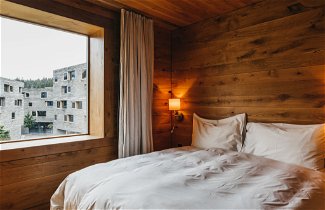 Foto 3 - Appartamento con 3 camere da letto a Laax con vista sulle montagne