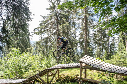 Foto 40 - Appartamento con 4 camere da letto a Laax con vista sulle montagne