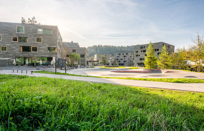 Apartamento de 3 quartos em Laax com jardim - Foto 1
