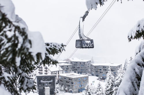 Foto 46 - Appartamento con 4 camere da letto a Laax con vista sulle montagne