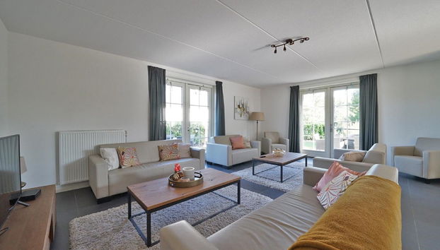 6 bedroom House in Susteren with swimming pool and terrace - Photo 3