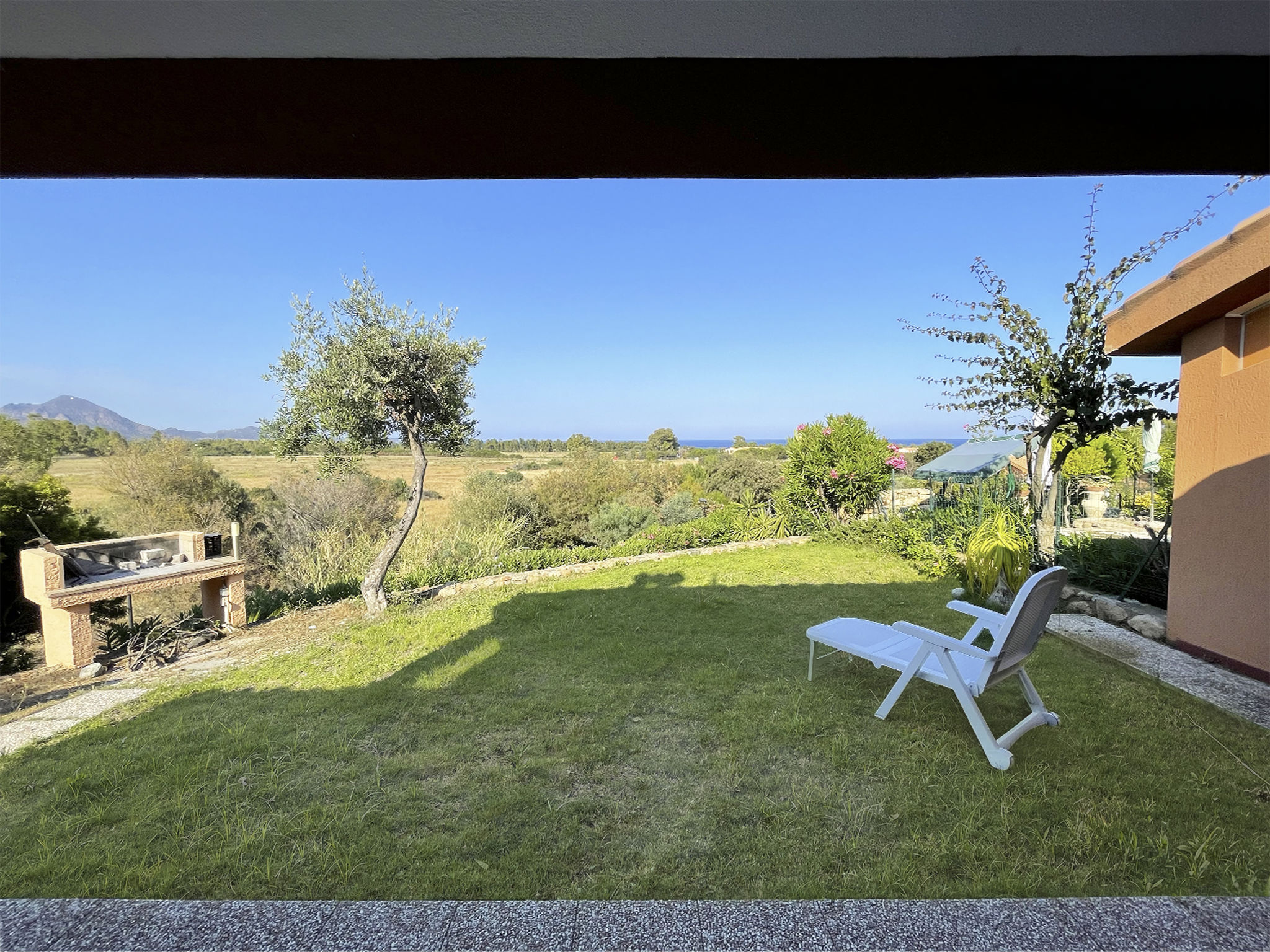 Foto 1 - Casa de 2 quartos em Muravera com jardim e vistas do mar
