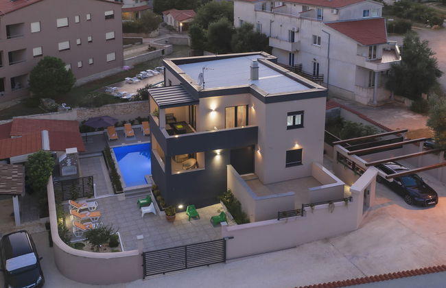 Casa de 6 quartos em Ližnjan com piscina privada e jardim - Foto 1