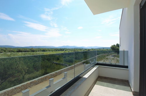 Photo 23 - Maison de 4 chambres à Sibenik avec piscine privée et jardin