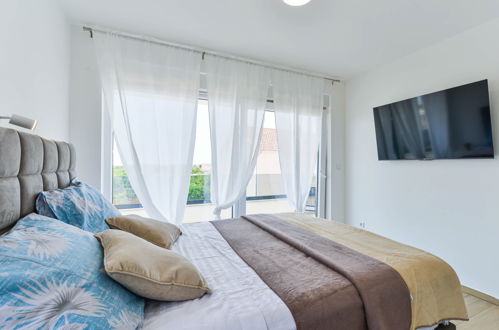 Foto 24 - Casa con 4 camere da letto a Sebenico con piscina privata e terrazza