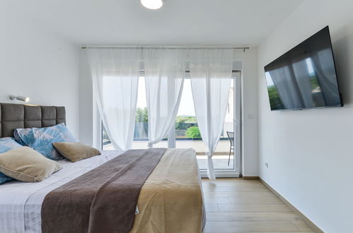 Foto 25 - Casa con 4 camere da letto a Sebenico con piscina privata e terrazza