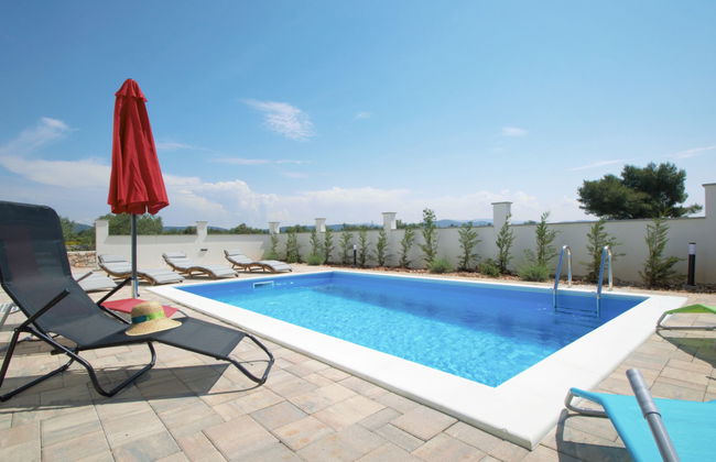 Casa de 5 quartos em Sibenik com piscina privada e jardim - Foto 15
