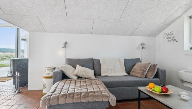 Casa de 2 habitaciones en Klitmøller con terraza y sauna - Foto 2