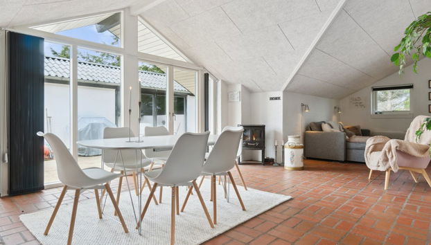 Casa de 2 habitaciones en Klitmøller con terraza y sauna - Foto 3