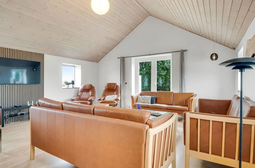 Foto 12 - Casa con 5 camere da letto a Thyholm con terrazza e vasca idromassaggio