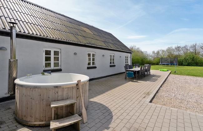 Casa de 5 quartos em Thyholm com terraço e banheira de hidromassagem - Foto 8