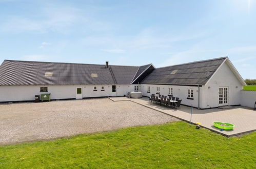 Photo 27 - Maison de 5 chambres à Thyholm avec terrasse et bain à remous