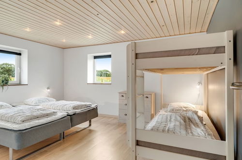 Foto 18 - Casa con 5 camere da letto a Thyholm con terrazza e vasca idromassaggio