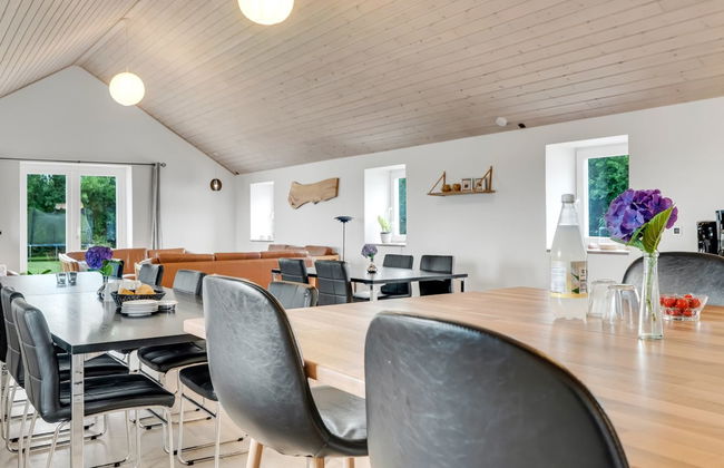 Casa de 5 quartos em Thyholm com terraço e banheira de hidromassagem - Foto 11