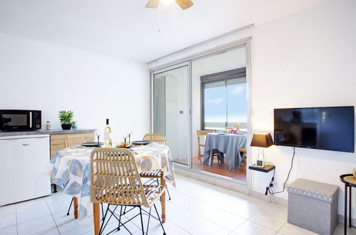 Photo 6 - 1 bedroom Apartment in Saint-Cyprien with sea view