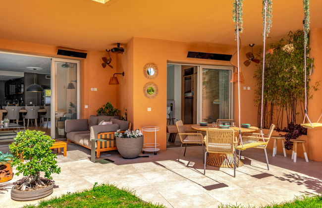 Apartamento de 3 quartos em Estepona com piscina e jardim - Foto 2