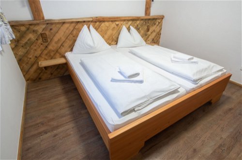 Foto 10 - Appartamento con 2 camere da letto a Pfarrwerfen con sauna e vista sulle montagne