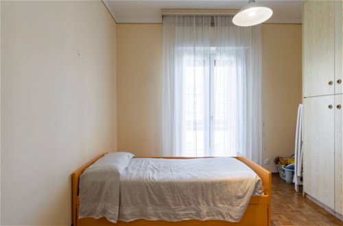 Foto 13 - Apartamento de 2 quartos em Riva Ligure com vistas do mar