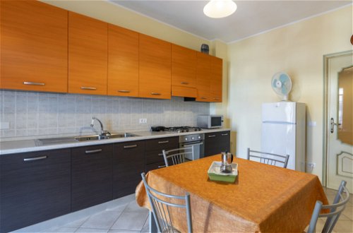 Foto 12 - Apartamento de 2 habitaciones en Riva Ligure con vistas al mar