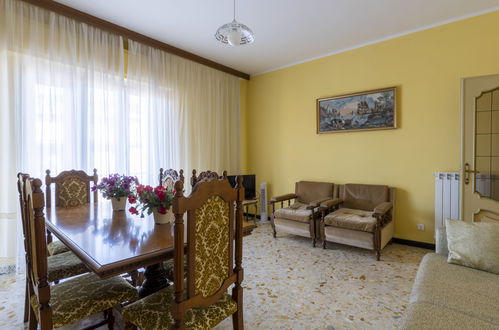 Photo 6 - 2 bedroom Apartment in Riva Ligure with sea view