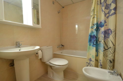 Foto 13 - Apartamento de 2 quartos em Salou com piscina e jardim