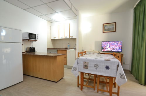 Foto 8 - Apartamento de 2 quartos em Salou com piscina e jardim