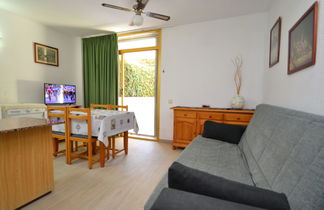 Photo 3 - 2 bedroom Apartment in Salou with swimming pool and sea view