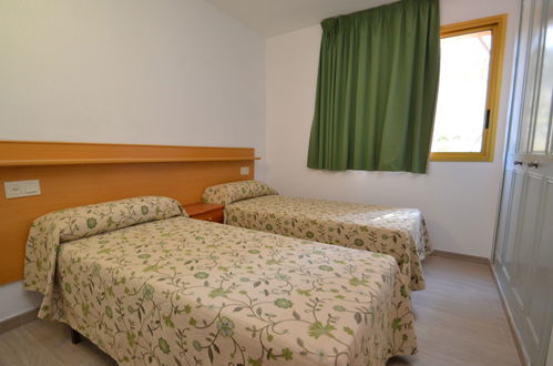 Foto 5 - Appartamento con 2 camere da letto a Salou con piscina e vista mare